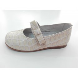 Zapato charol coco beige